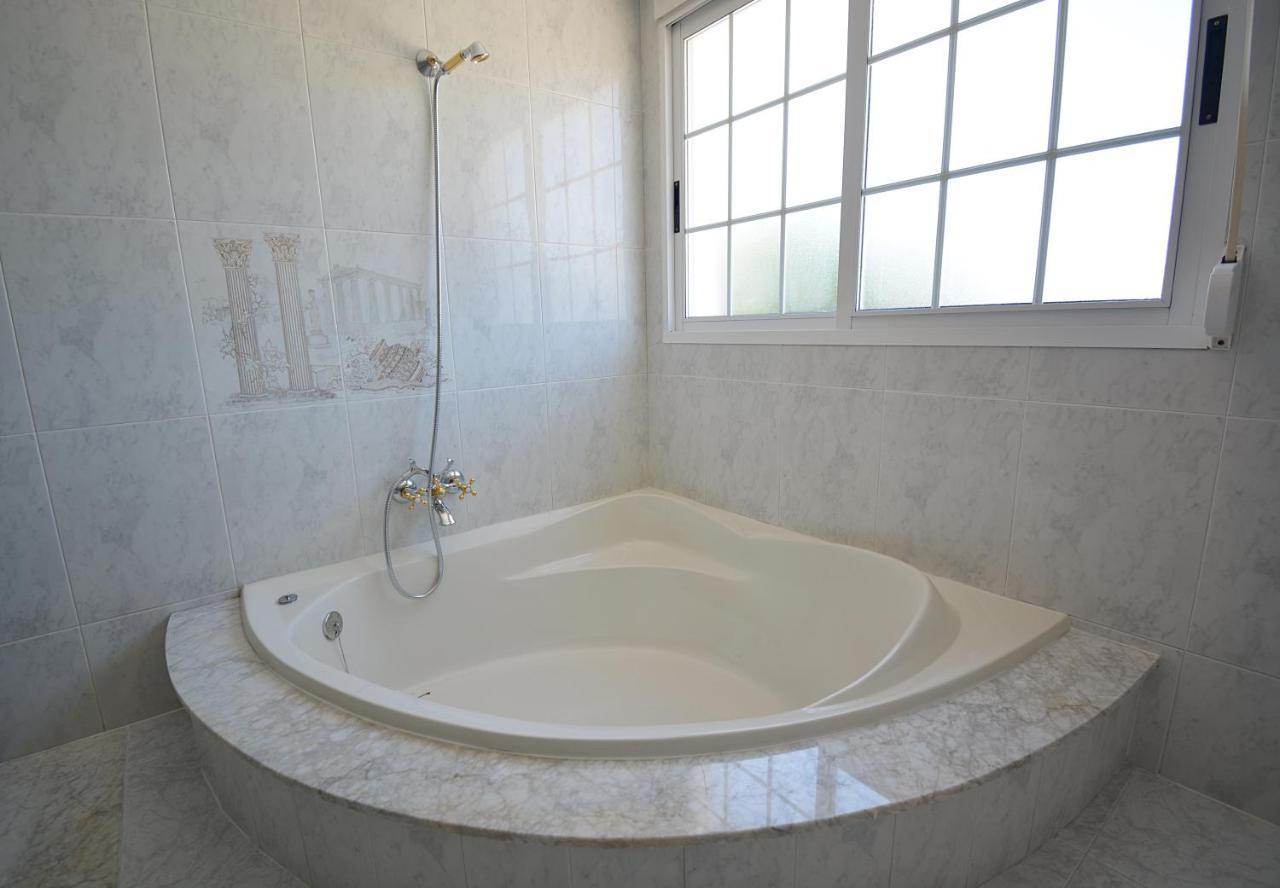 Casa Con Jardin En Vilanova De Arousa 外观 照片