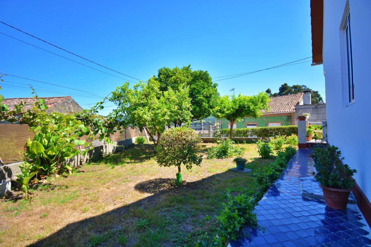Casa Con Jardin En Vilanova De Arousa 庞特维德拉 外观 照片